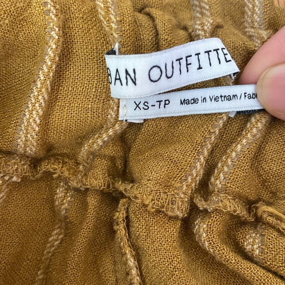 Urban Outfitters Paper Bag Shorts. Size XS. NWOT - Picture 3 of 8